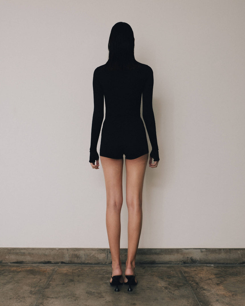 Short Cleo Canelado Preto