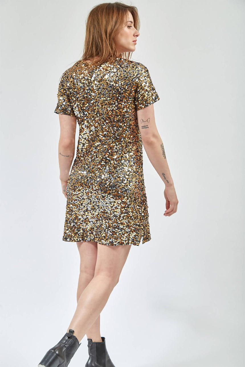 T-SHIRT DRESS BORDADO LUNA - DOURADO COM GRAFITE